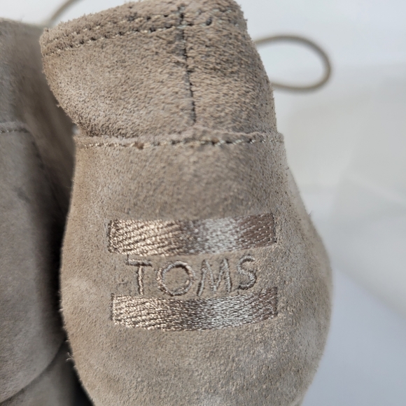 Womans TOMS Kala Wedge Lace up Suede Tan/Taupe Bootie Size 9 - Picture 4 of 9